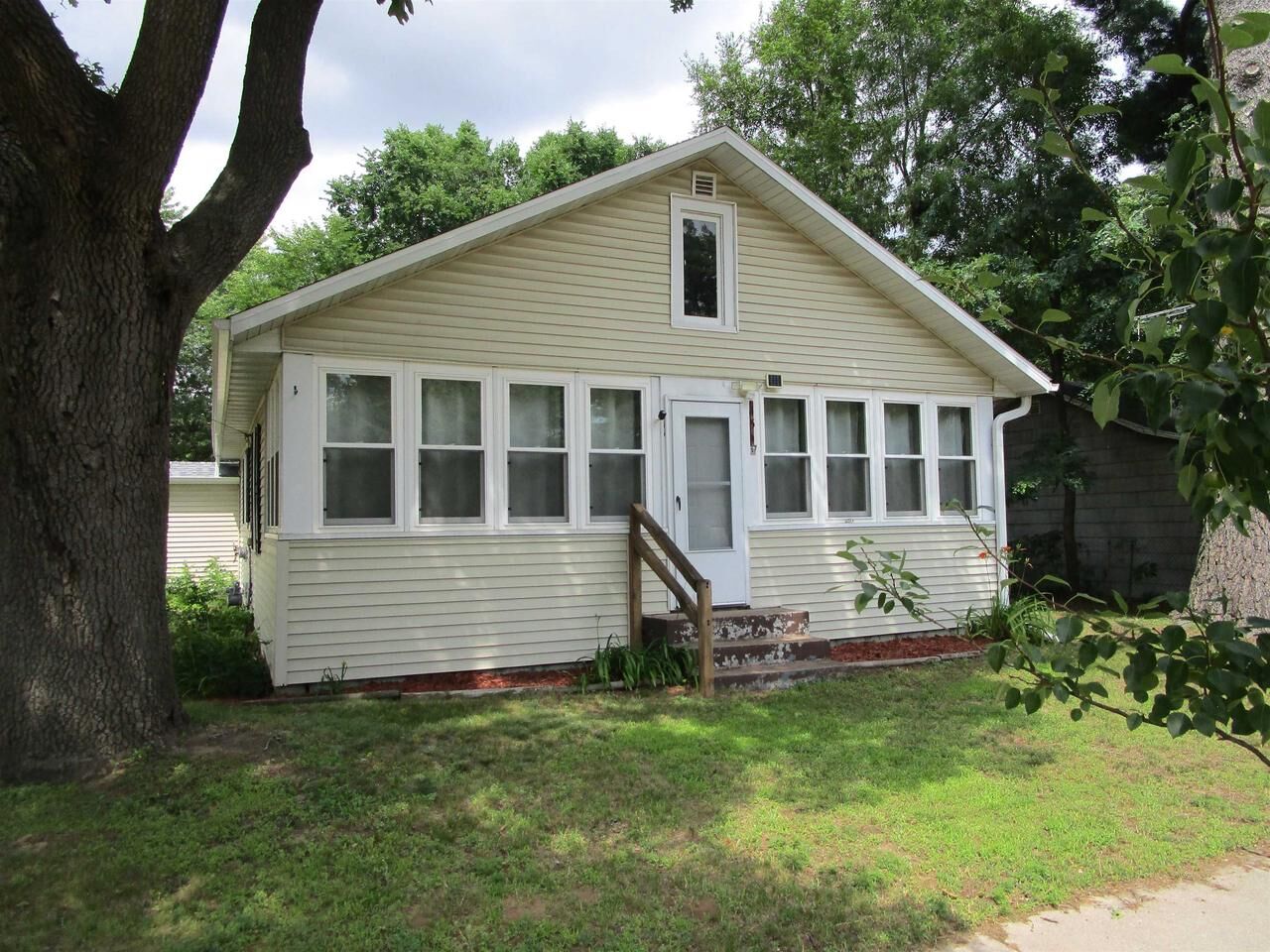 Property Photo: 454 Center Street WI 53910