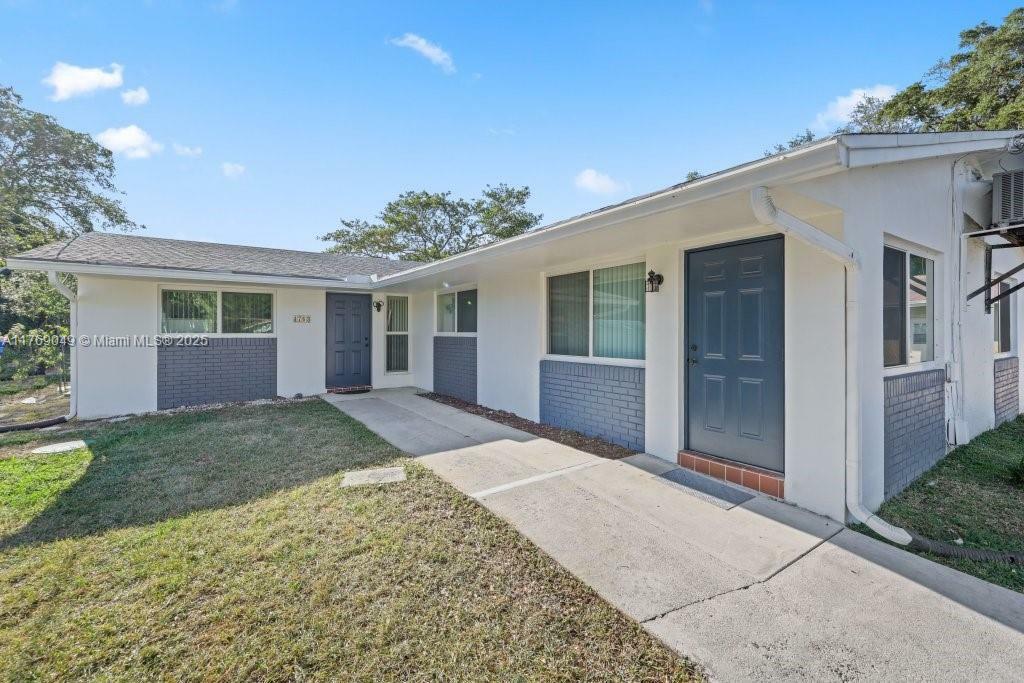 4761 SW 66th Ter  Davie FL 33314 photo