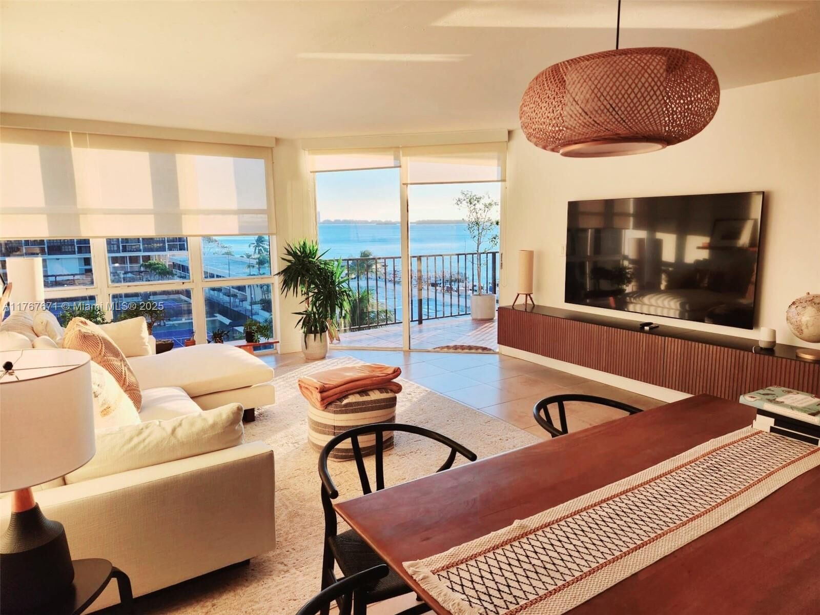 Property Photo:  1925 Brickell Ave 706  FL 33129 