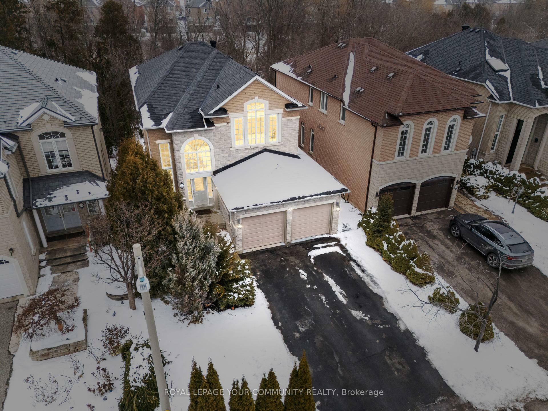 Property Photo: 50 Valley Ridge Avenue ON L4S 1Y1