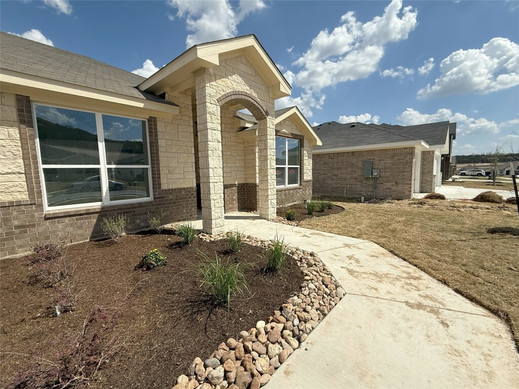 Property Photo: 239 Fawn Ridge Drive TX 76522