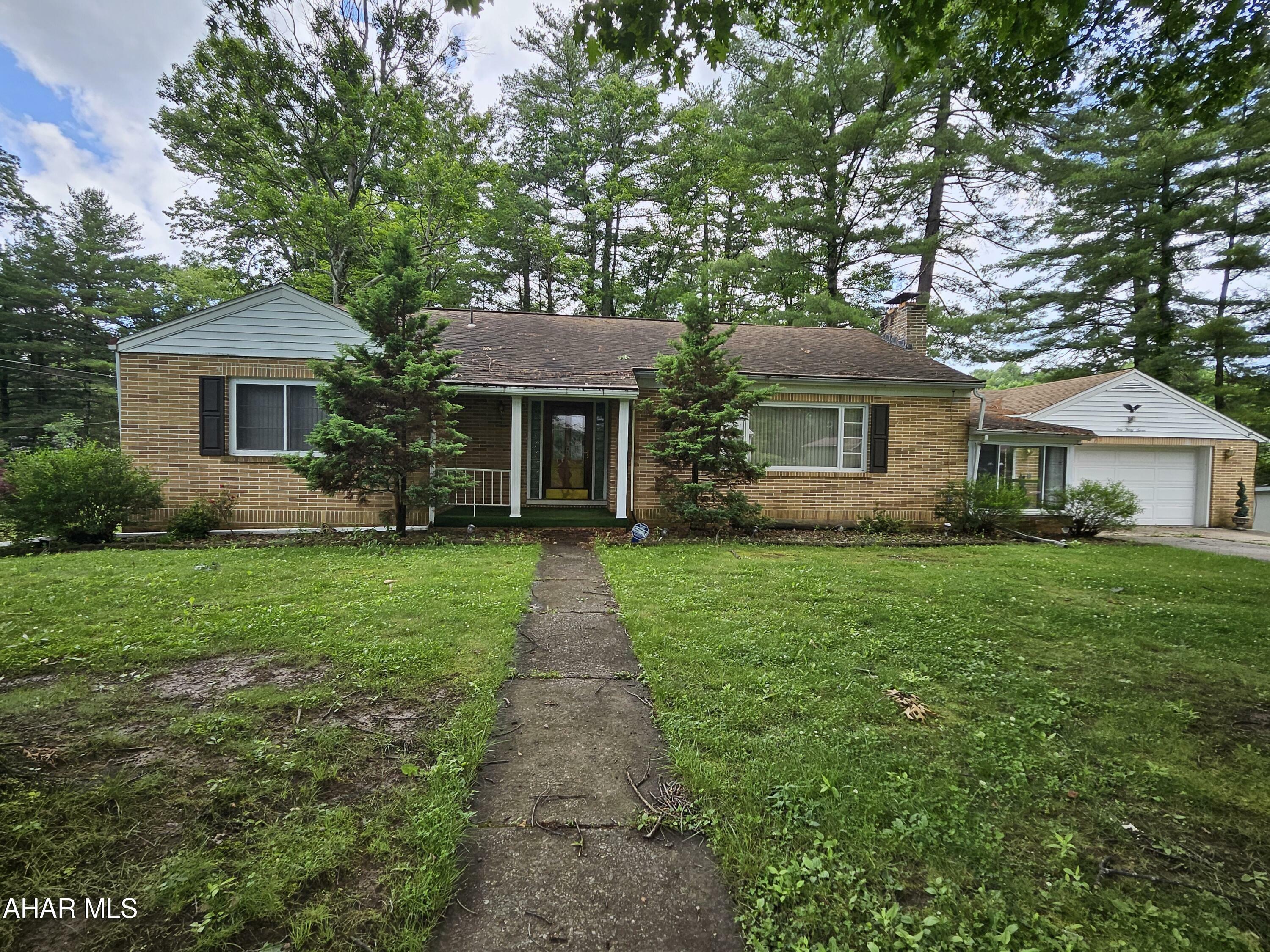 Property Photo: 137 N Hawthorne Drive PA 16602