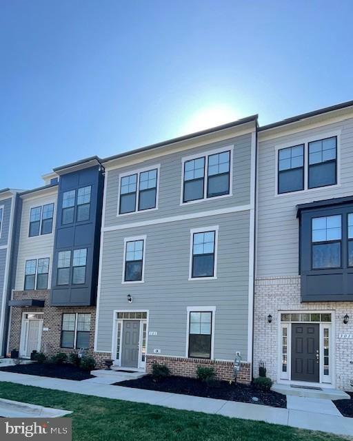 Property Photo: 303 Willis Street VA 22401