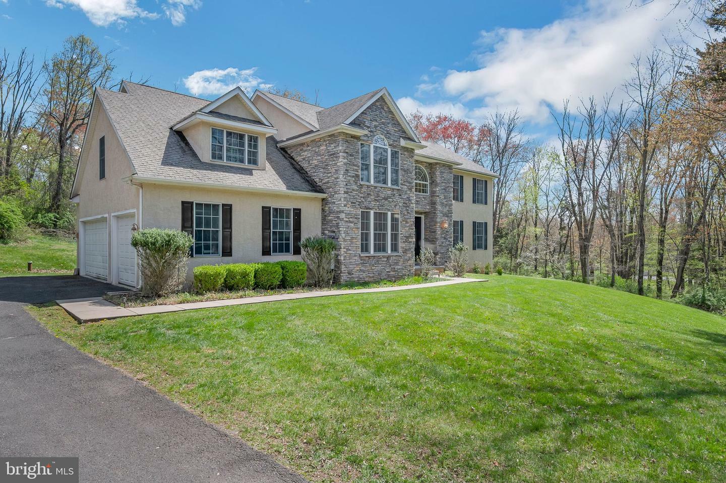 Property Photo: 1408 Old Jacksonville Road PA 18974