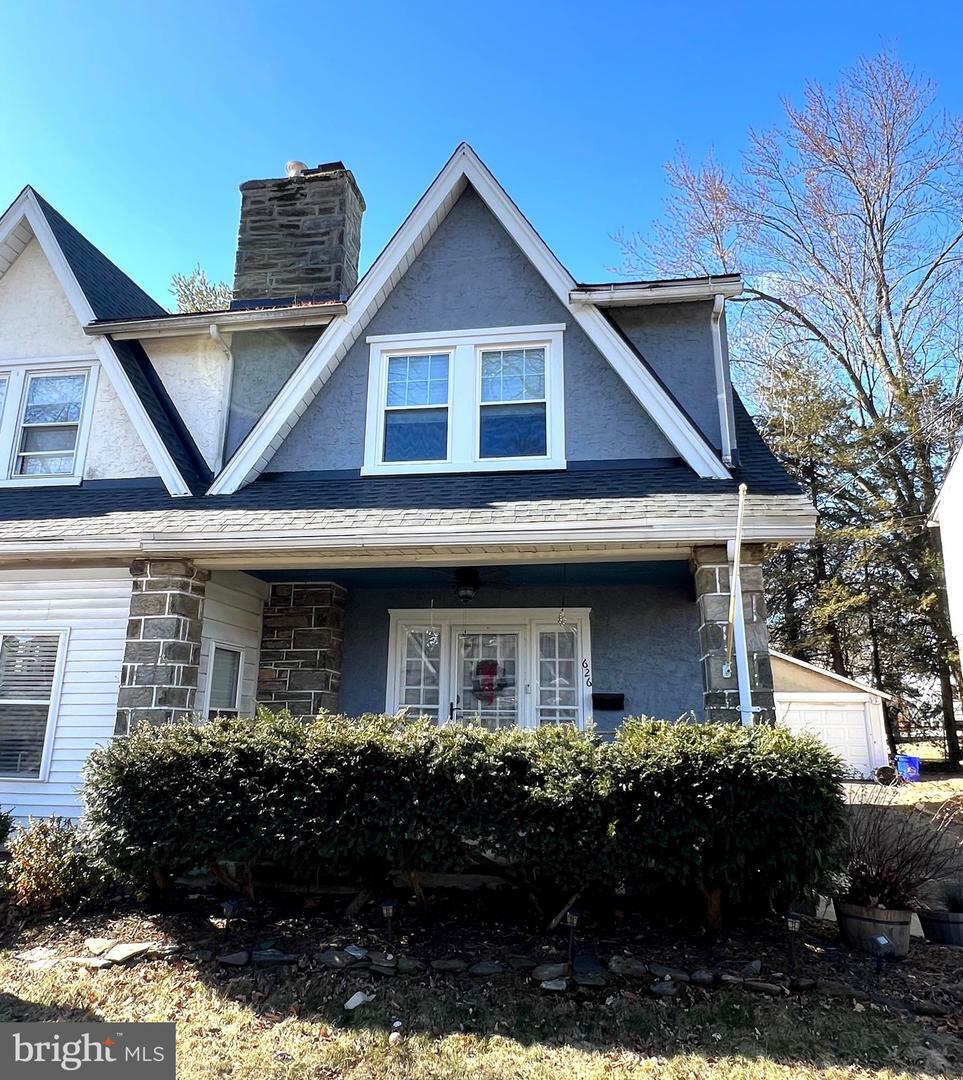 Property Photo: 626 Country Club Lane PA 19083
