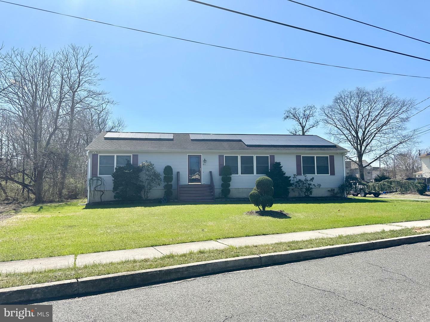 Property Photo: 811 W Park Avenue NJ 08232