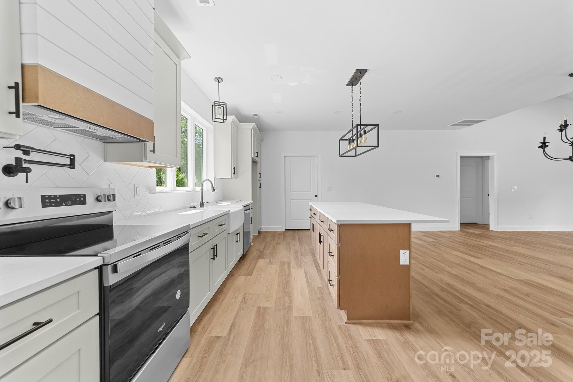 Property Photo: 2363 Reepsville Road NC 28092