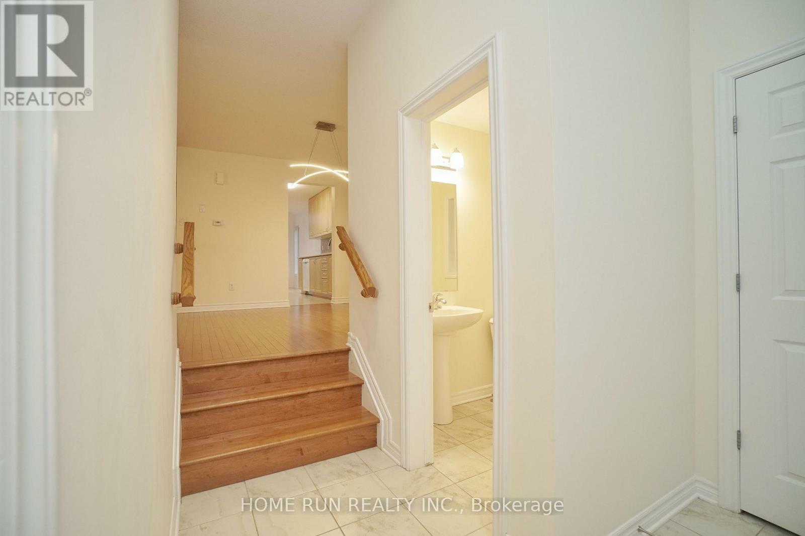 Photo de la propriété: 342 Tourmaline Crescent ON K2J 5X4