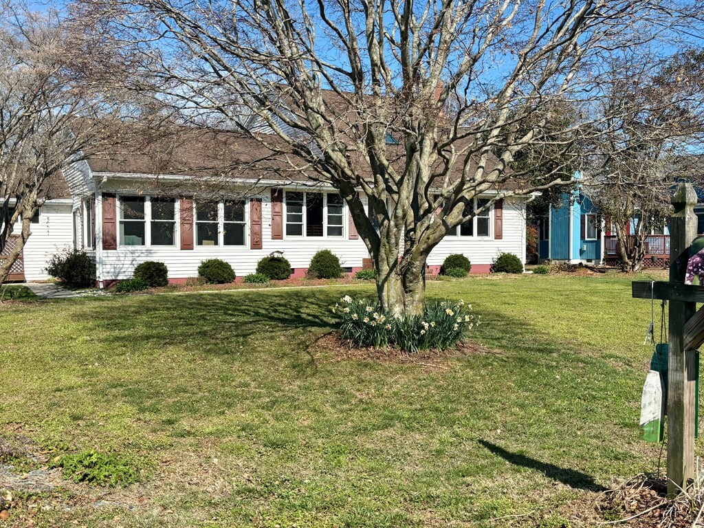 Property Photo: 28159 Harbor Rd VA 23410