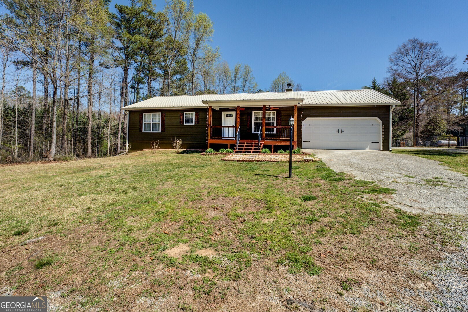 Property Photo: 1240 H D Atha Road GA 30655