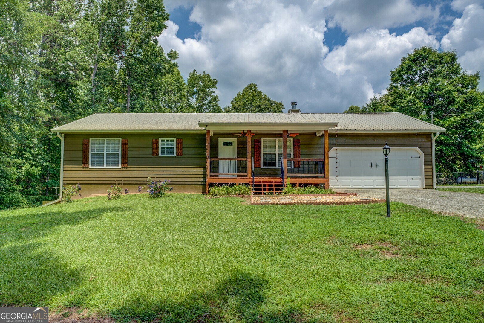Property Photo: 1240 H D Atha Road GA 30655