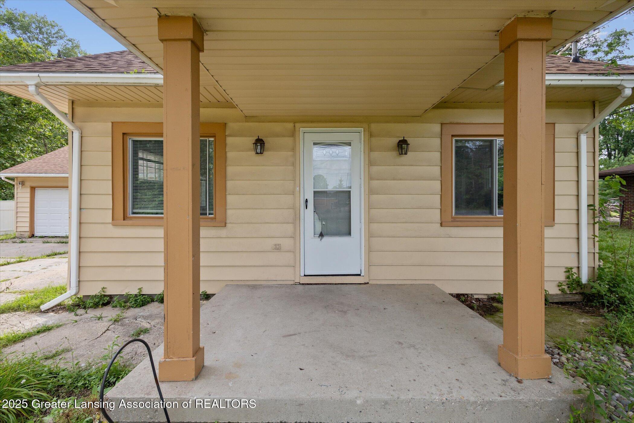 Property Photo:  6050 S Waverly Road  MI 48911 