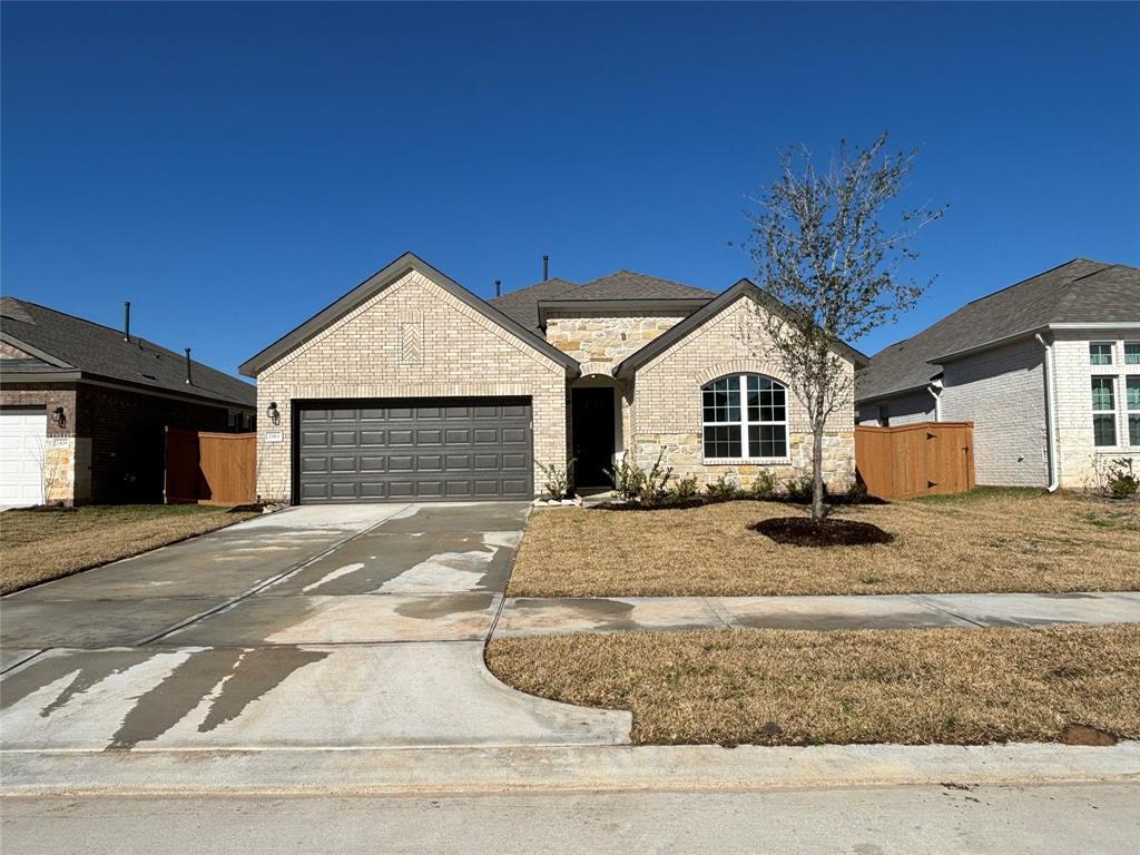 Property Photo: 2913 Cliff Ridge Lane TX 77493