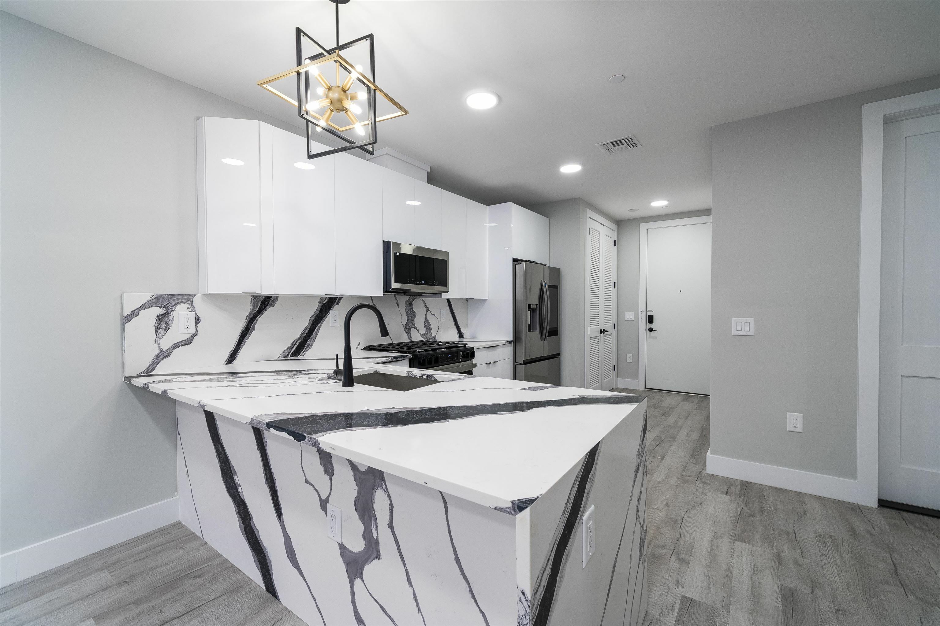 Property Photo: 187 Culver Ave 202 NJ 07305
