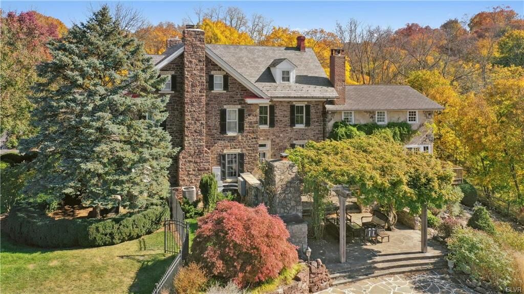 Property Photo:  2332 Kunsman Road  PA 18951