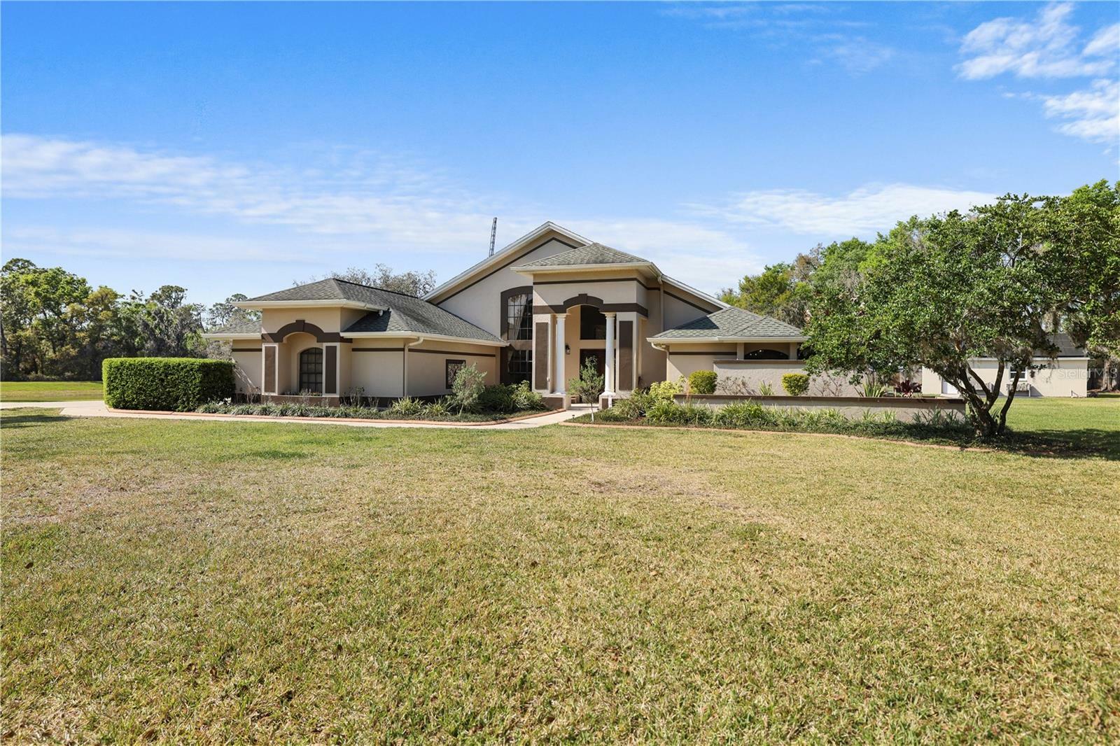 Property Photo:  8403 Southwood Pines Street  FL 33547 