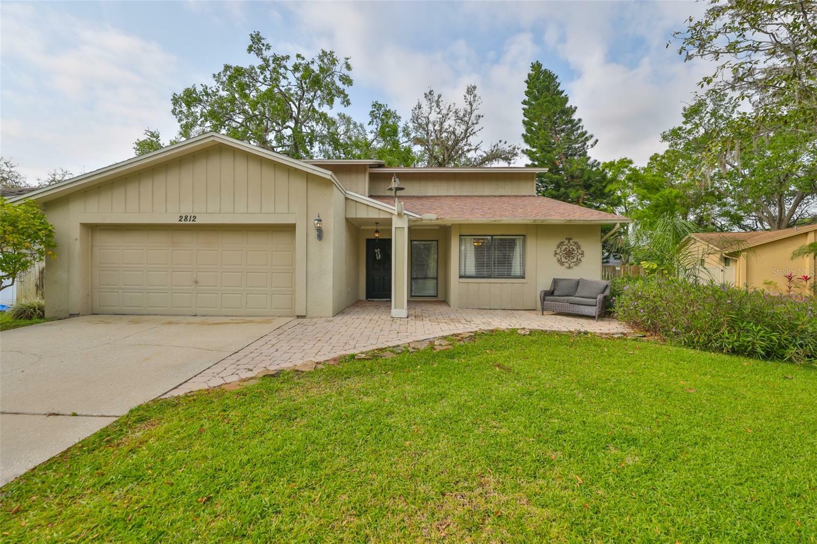 Property Photo: 2812 Ormandy Court FL 33618