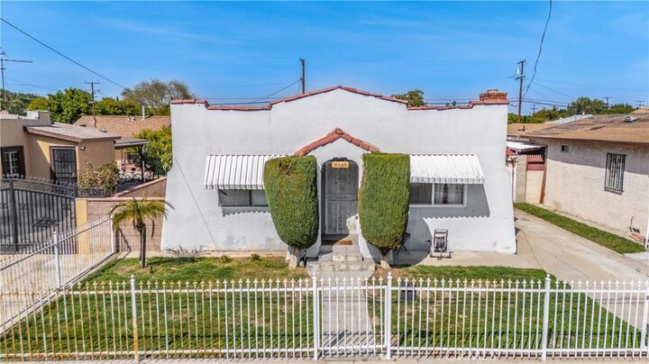 Property Photo: 2965 Poplar Drive CA 90262