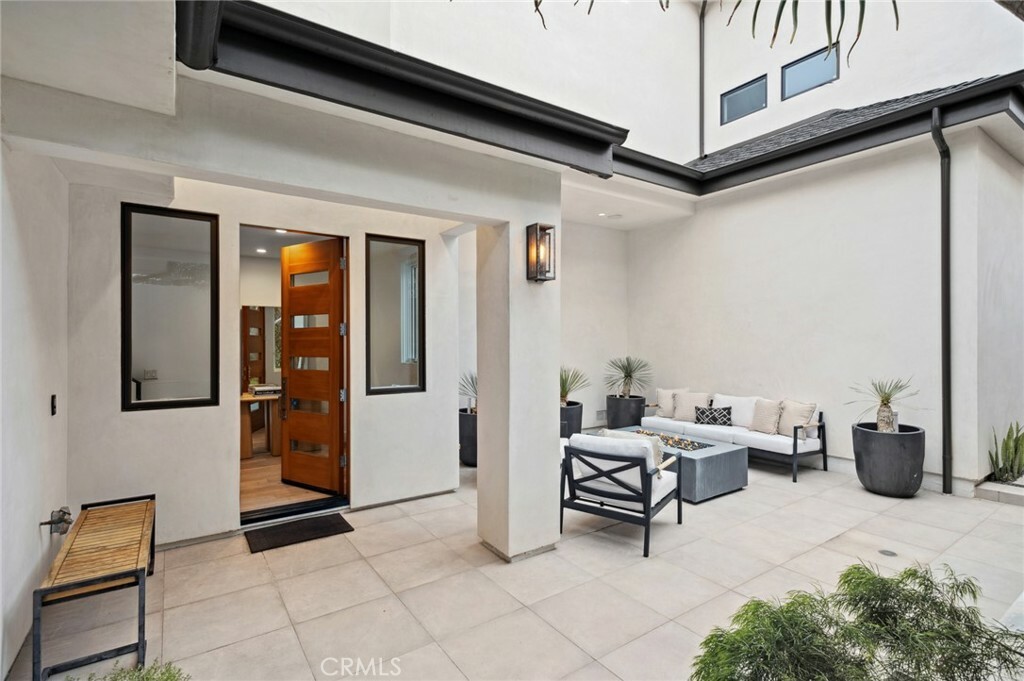 Property Photo: 319 1/2 Jasmine Avenue CA 92625