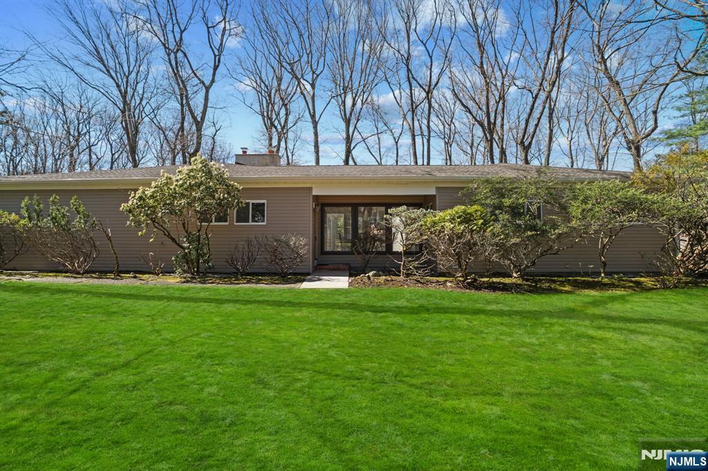 Property Photo:  16 Cypress Peak Lane  NJ 07645 
