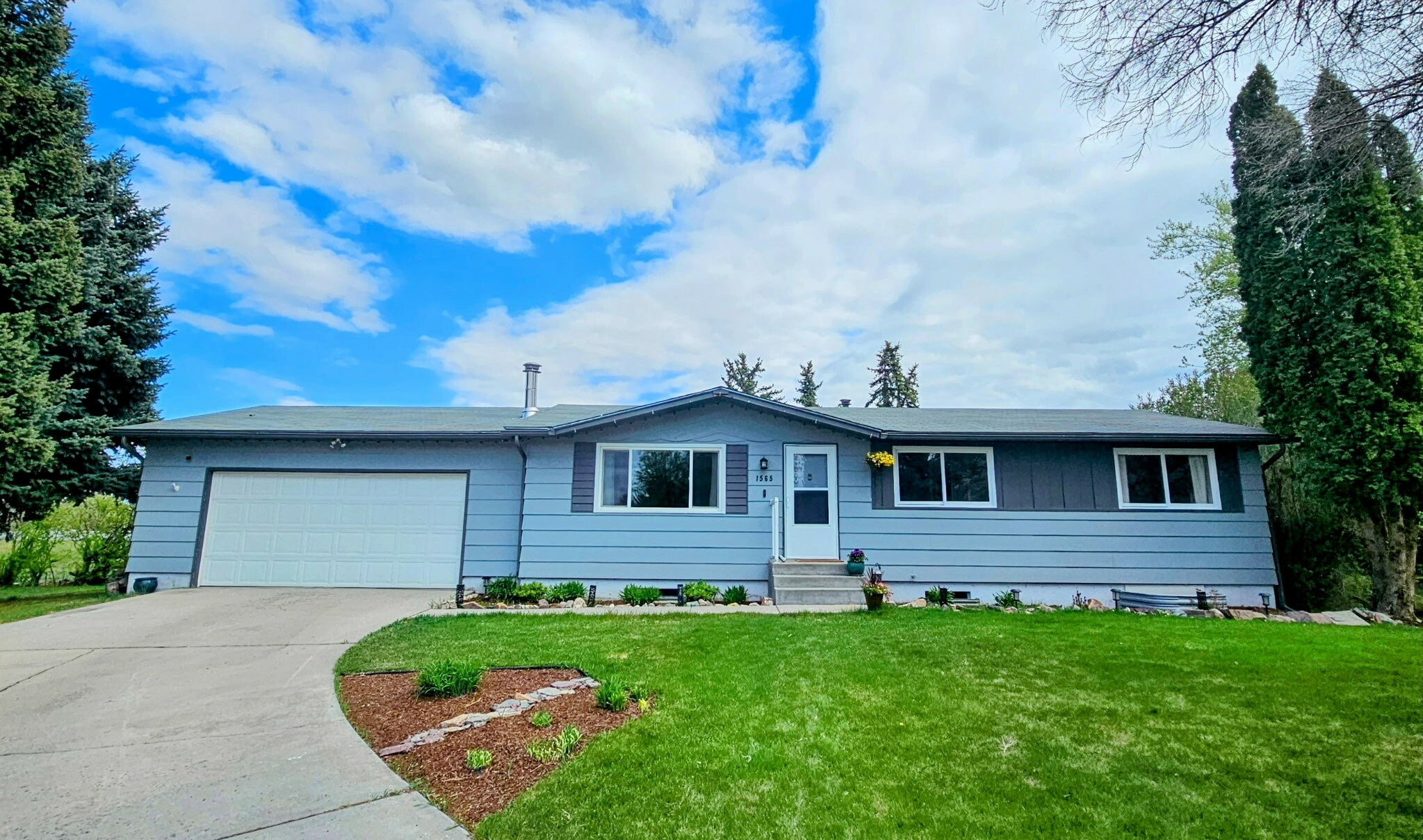 Property Photo: 1565 Beaverhead Road MT 59602