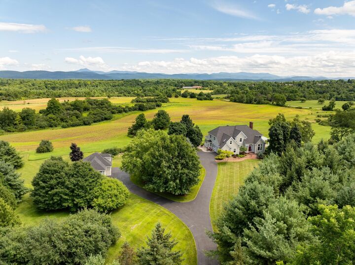 Property Photo:  6 Luke Lane  VT 05482 