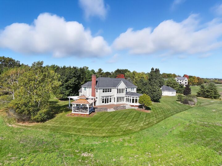 Property Photo:  6 Luke Lane  VT 05482 