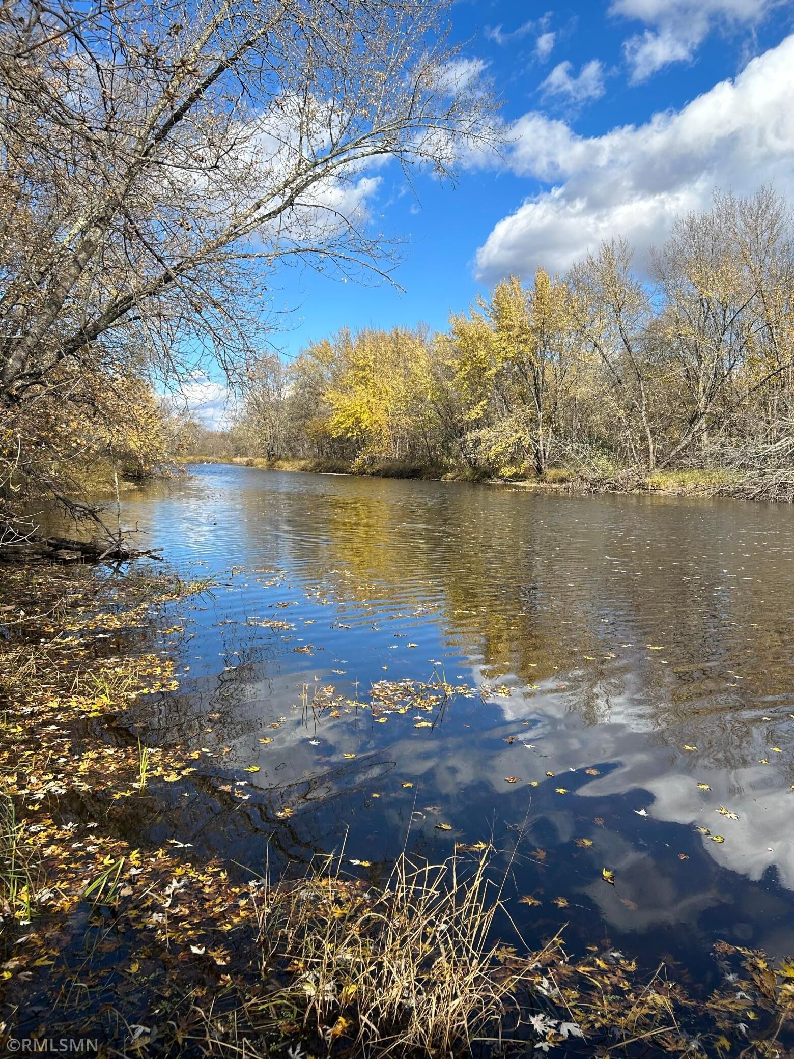 Property Photo: 2870 W River Road MN 55051
