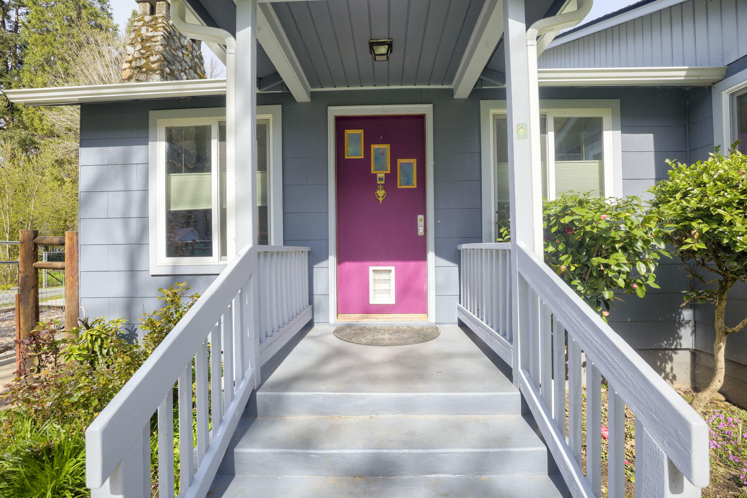 Property Photo: 8288 Rogue River Highway OR 97527