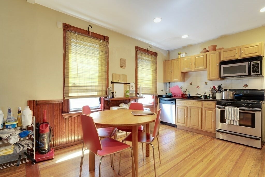 Property Photo: 20 Rosemary St 1 MA 02130