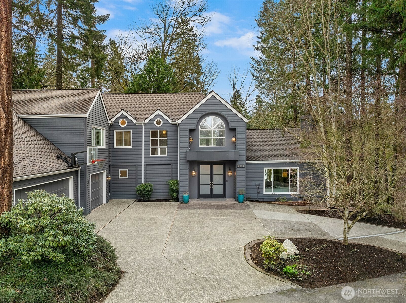 Property Photo: 4897 Forest Avenue SE WA 98040