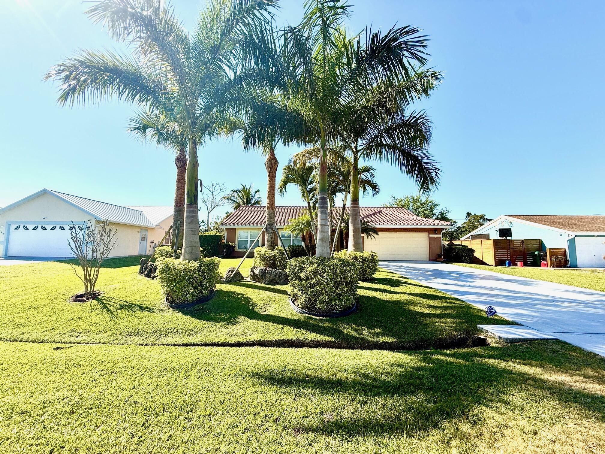 Property Photo: 434 SE Doat Street FL 34983