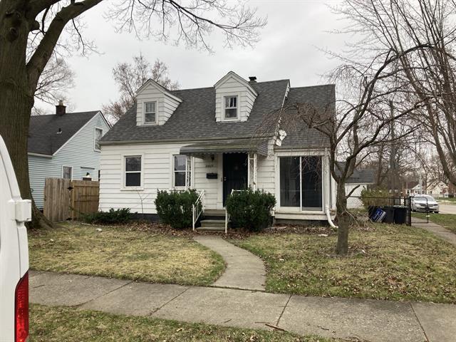 20604 Elkhart Street  Harper Woods MI 48225 photo