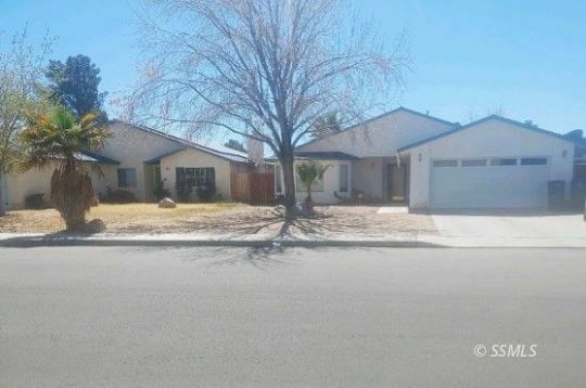 925 W Tamarisk Ave  Ridgecrest CA 93555 photo