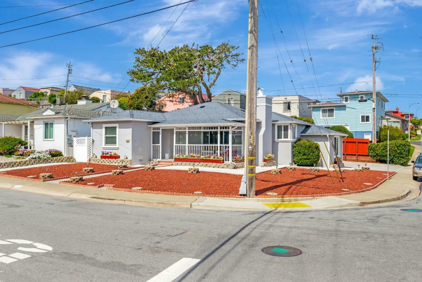 Property Photo:  904 Wildwood Avenue  CA 94015 