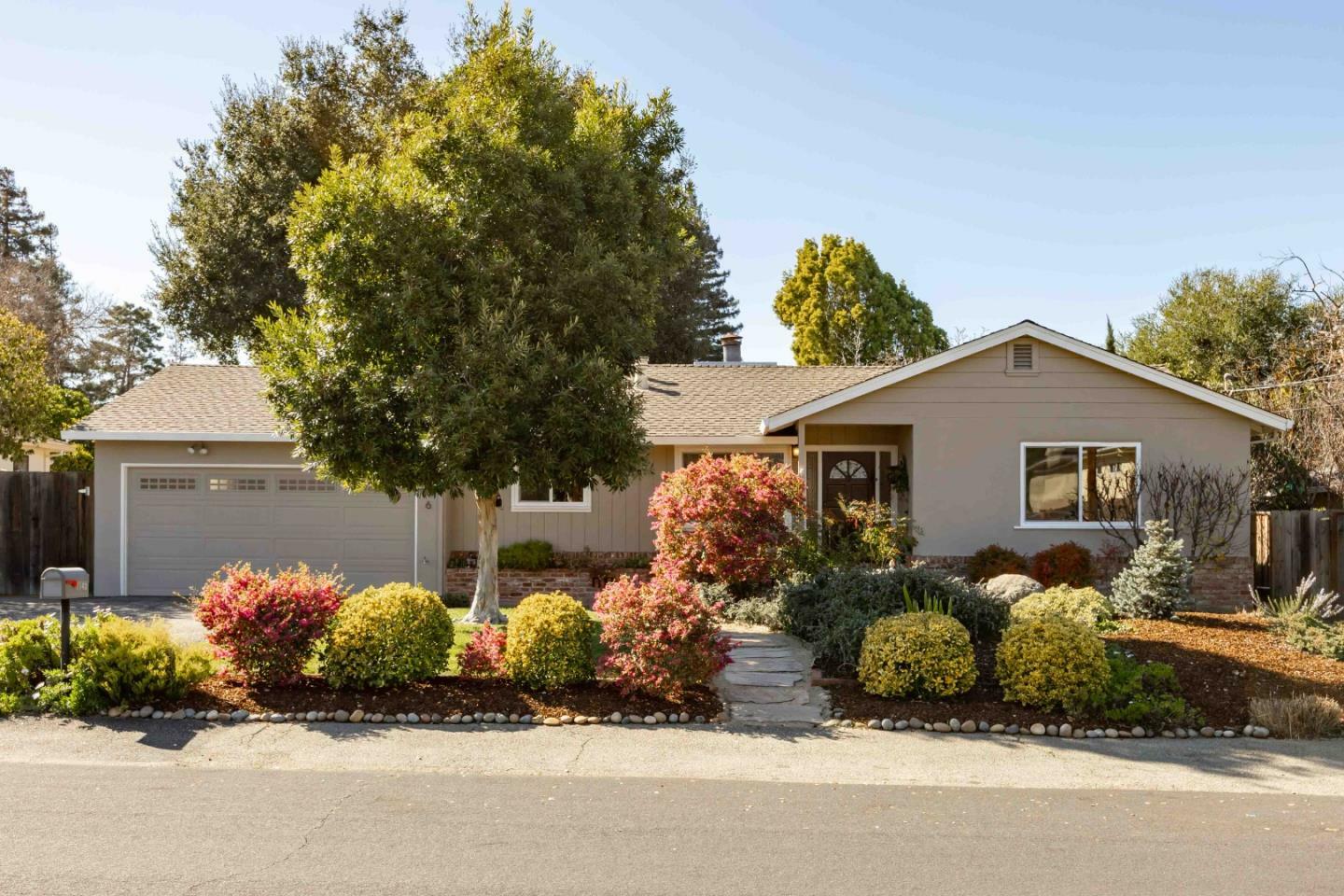 Property Photo: 1146 Golden Way CA 94024