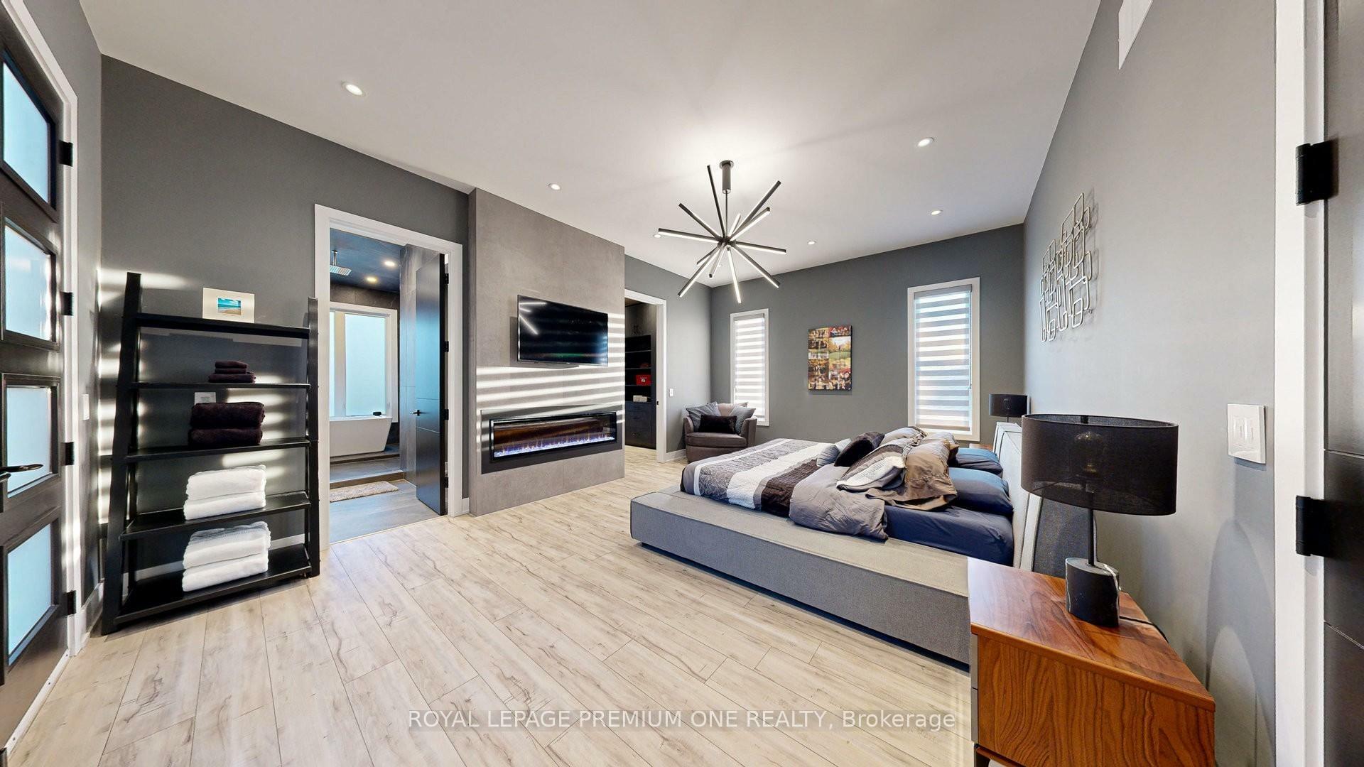 Property Photo: 11 Hollywood Crescent ON L0G 1N0