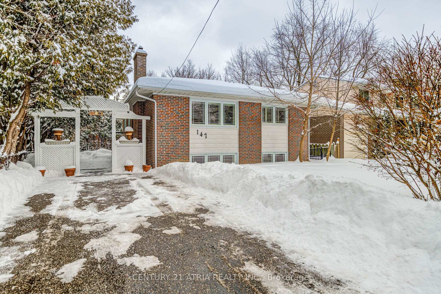 147 Chassie Court  Richmond Hill ON L4C 4E8 photo