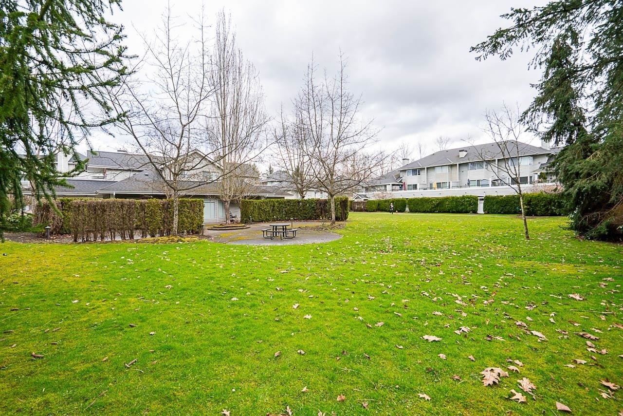 Photo de la propriété: 13660 84 Avenue 1 BC V3W 0T6
