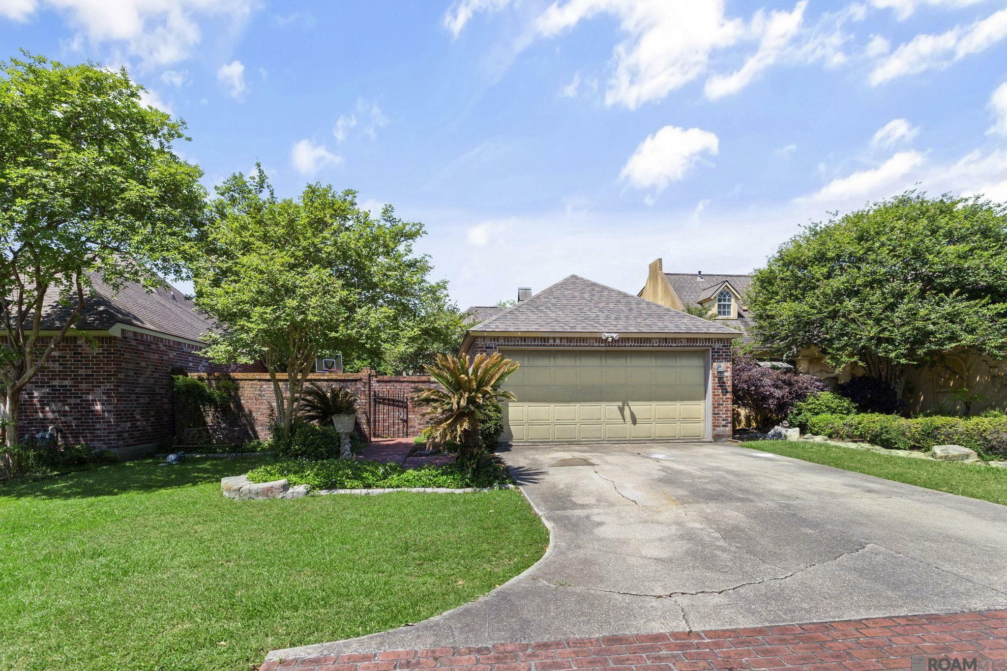 Property Photo: 6409 Patio Ct LA 70737