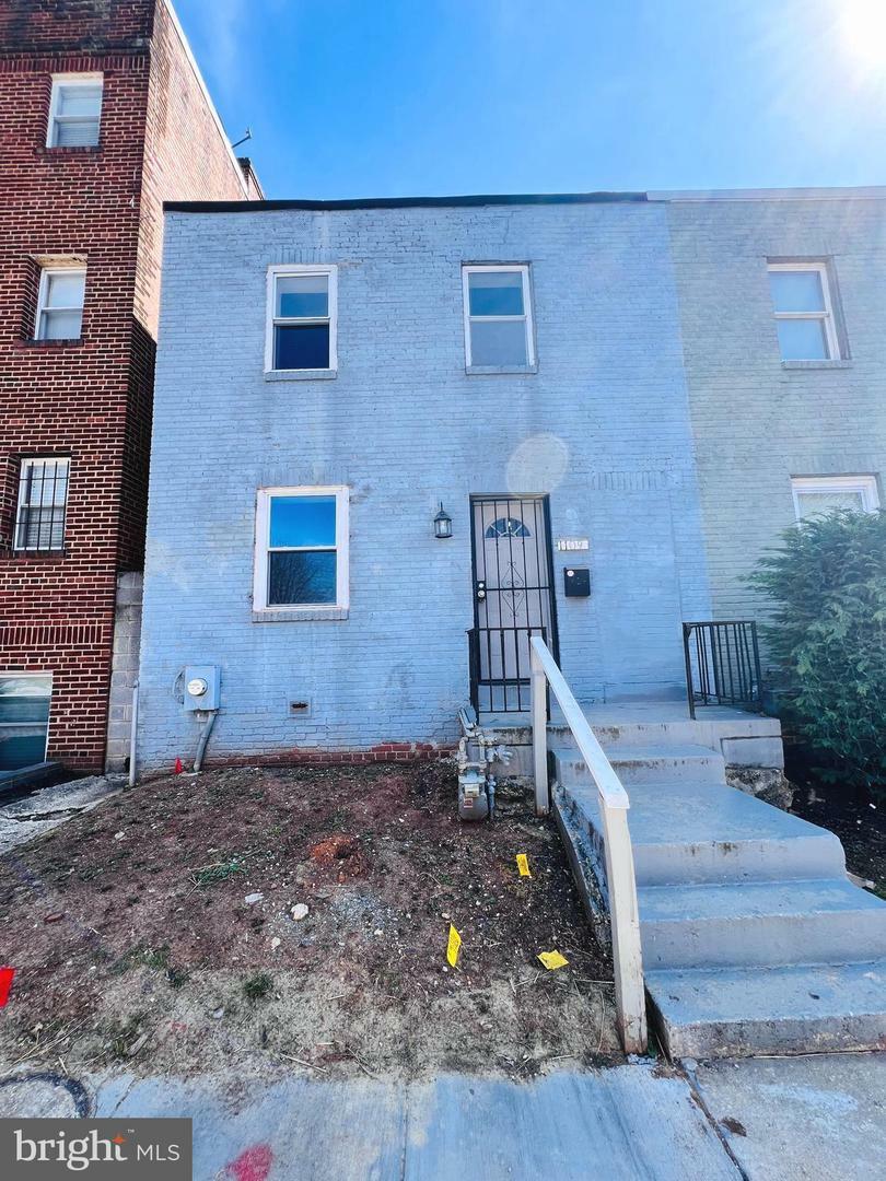 Property Photo:  1109 16th Street NE  DC 20002 