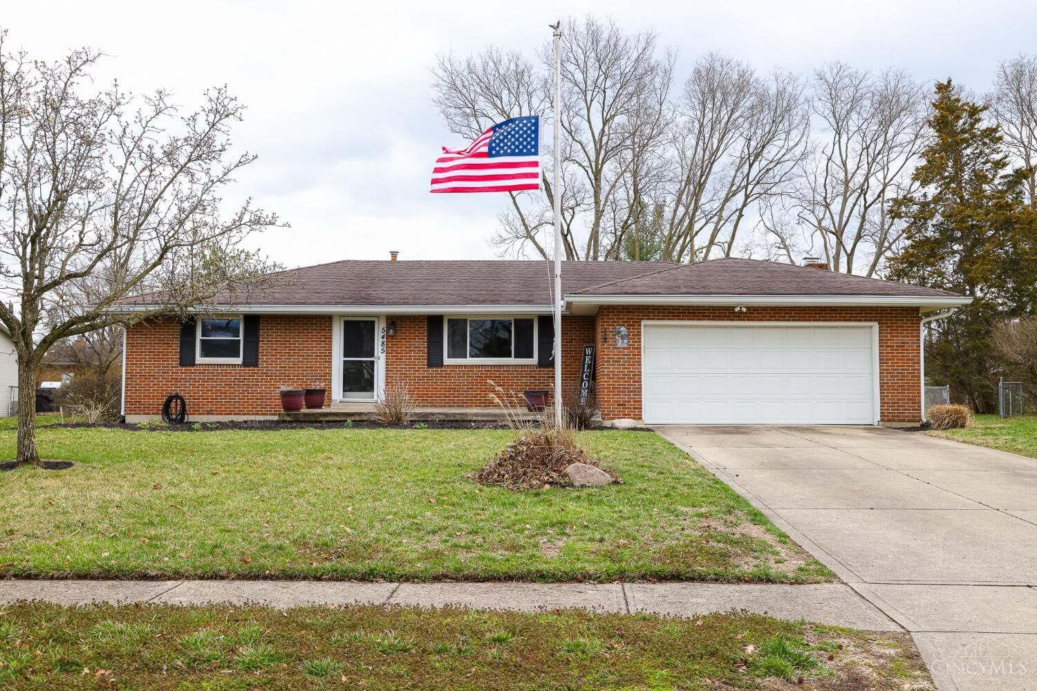 Property Photo: 5485 Coolbrook Drive OH 45014