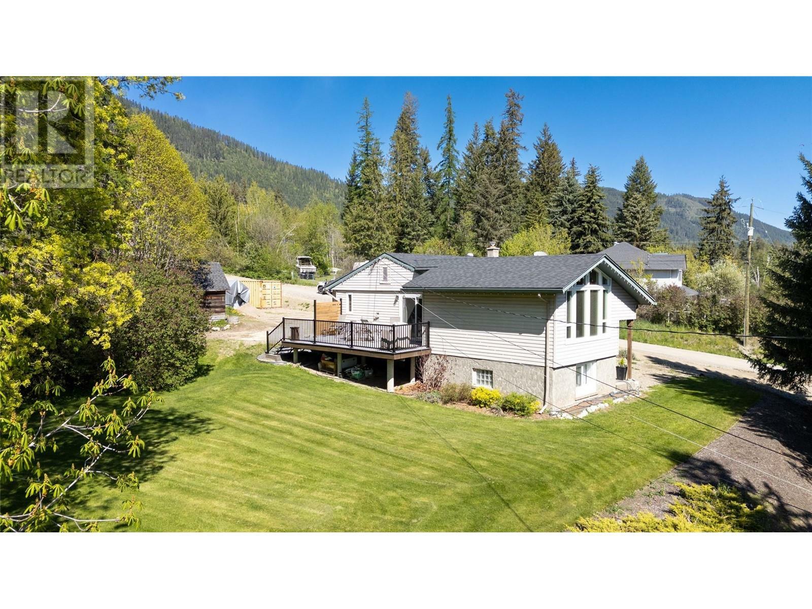 Property Photo:  2506 Shuswap Avenue  BC V0E 2G0 