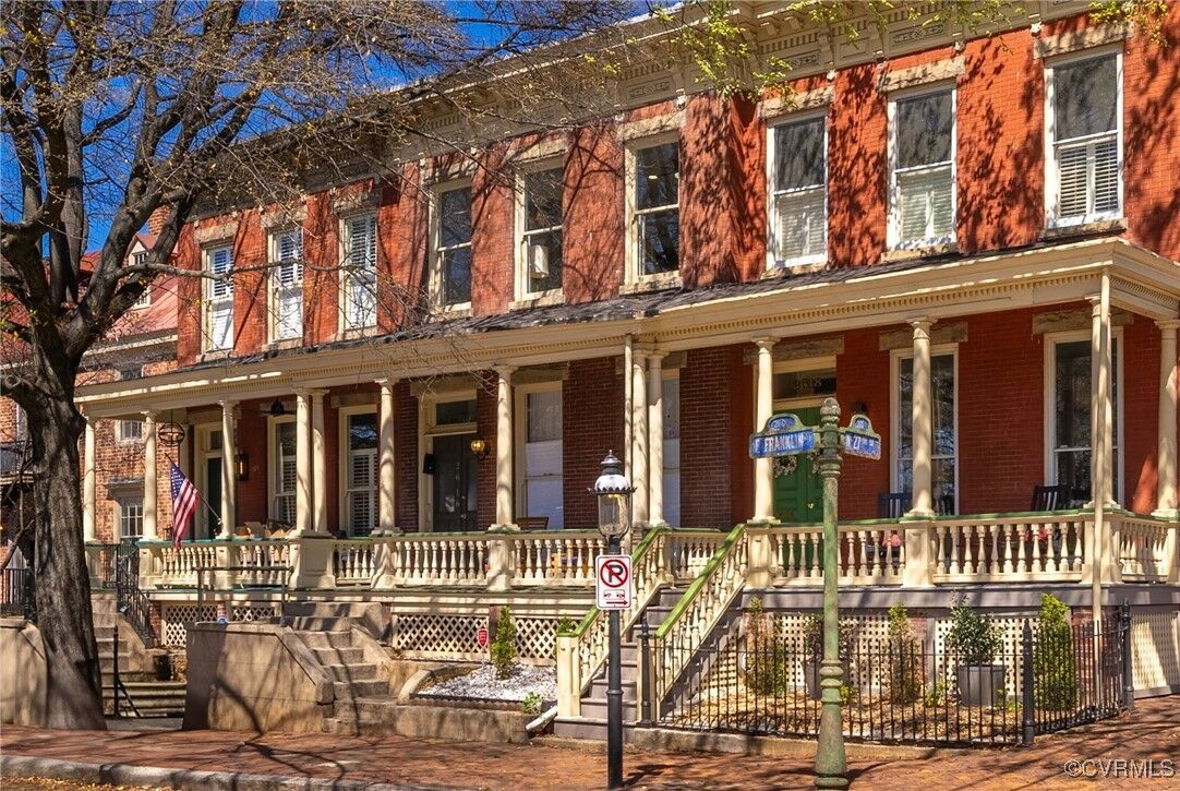 Property Photo: 2616 E Franklin Street VA 23223