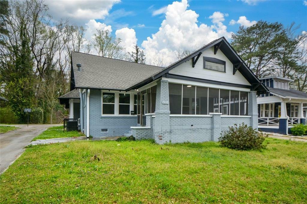Property Photo: 984 Cascade Road SW GA 30311