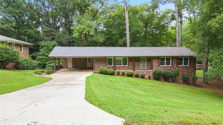Property Photo: 1505 Robinhood Trail GA 30501