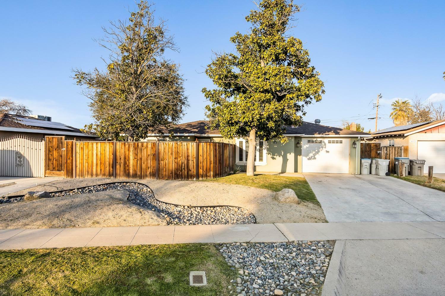 4380 N Eddy Avenue  Fresno CA 93727 photo