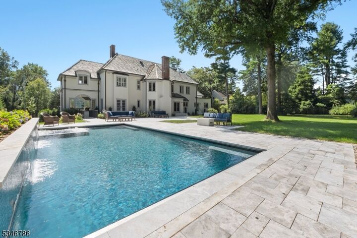 Property Photo:  15 Linden Ln  NJ 07928 