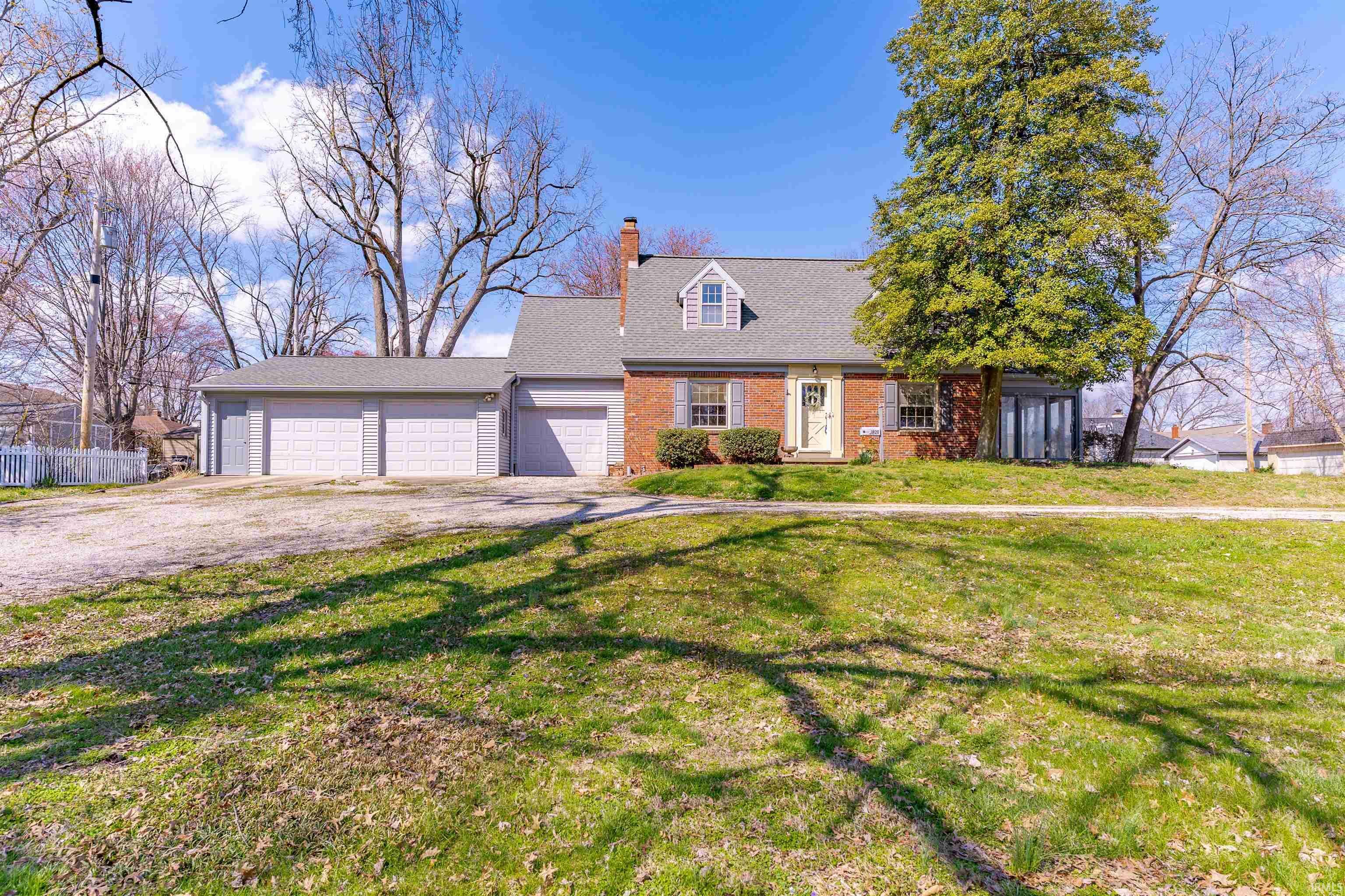 1820 E Chandler Avenue  Evansville IN 47714 photo