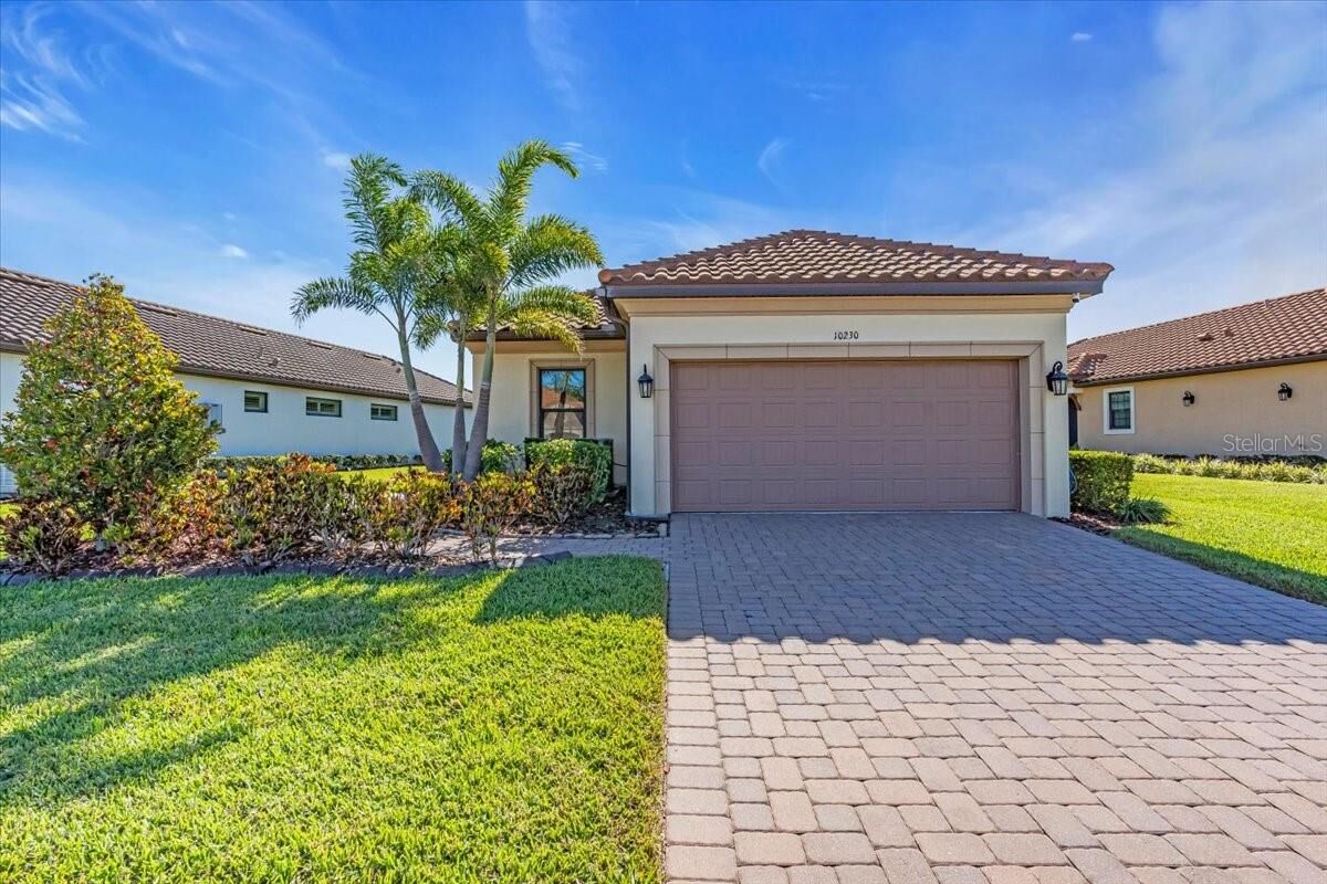 Property Photo:  10230 Highland Park Place  FL 34221